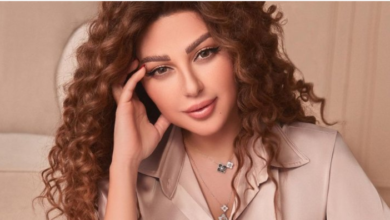 Photo of ميريام فارس وإبنها يعايدان المتابعين من الكنيسة