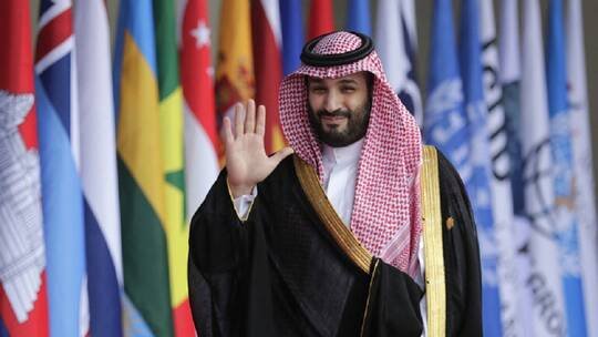 Photo of تسلم بن سلمان دكتوراه فخرية في تايلاند يتصدر “تويتر”