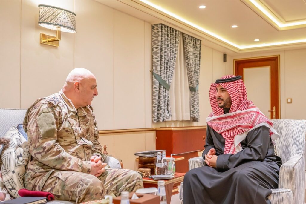 الوفدان اللبناني والسوري يوقعان في جدة اتفاقاً لتفعيل آليات التنسيق زيارة سابقة للرئيس عون -ارشيف