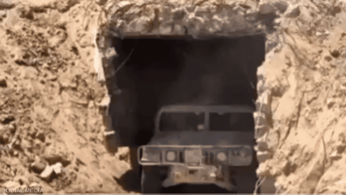 صورة سيارة داخل ما قيل إنه نفق بمحور فيلادلفيا