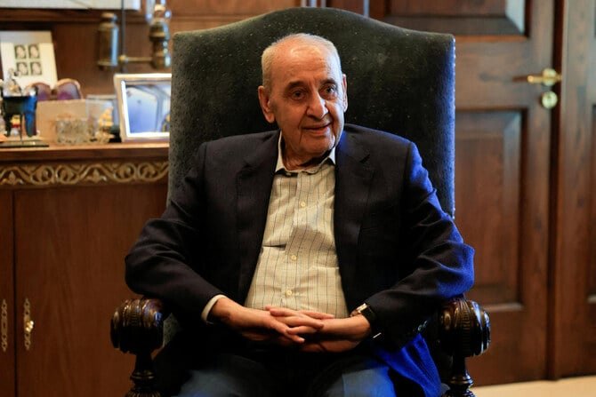 "بري يتفرد بقيادة القرار الشيعي في لبنان"! بري