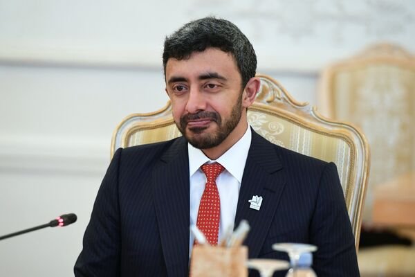وزير الخارجية الإماراتي يتواصل مع نظيره العماني لبحث مستجدات المحادثات بين إيران وأمريكا وزير الخارجية الإماراتي-سبوتنيك
