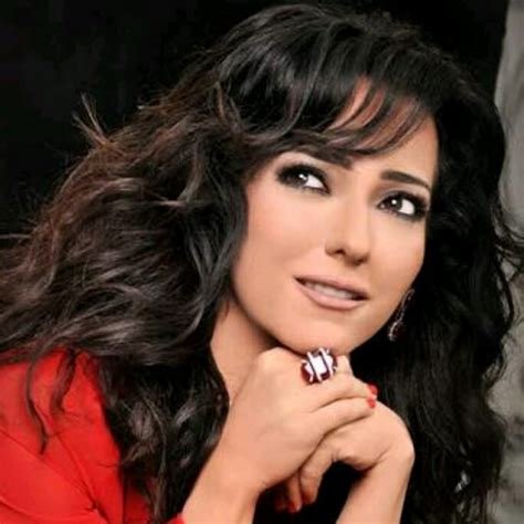 أغنية جديدة لـ أمل عرفة.. ماذا كشفت عن "في سر"؟ أمل عرفة