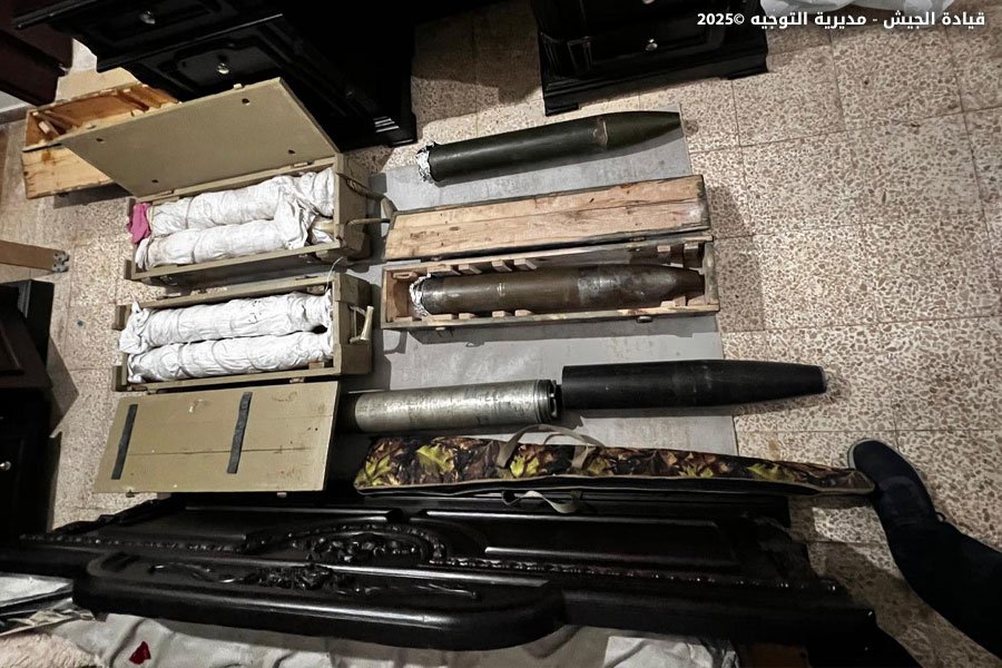 الجيش: دهم شقة في منطقة صيدا - الزهراني وضبط عدد من الصواريخ ومنصات الإطلاق المخصصة لها الجيش: دهم شقة في منطقة صيدا - الزهراني وضبط عدد من الصواريخ ومنصات الإطلاق المخصصة لها