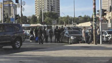دراجة نارية صدمت سيارة من سيارات موكب نتنياهو قرب القدس.. ولم يصب الأخير بأي أذى