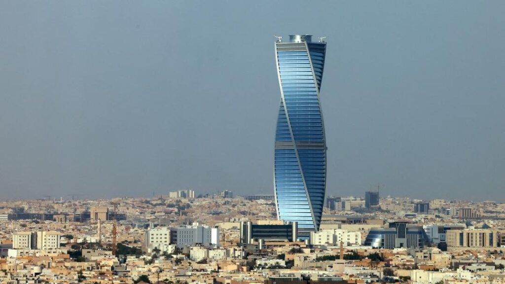 عجز مالي سعودي بـ58.7 مليار ريال في الربع الأول من 2025 وسط تراجع حاد في إيرادات النفط الرياض -Afp