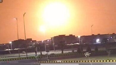 عاجل: سماع قصف عنيف وانفجارات قوية في منطقتين حدوديتين في كشمير الهندية.